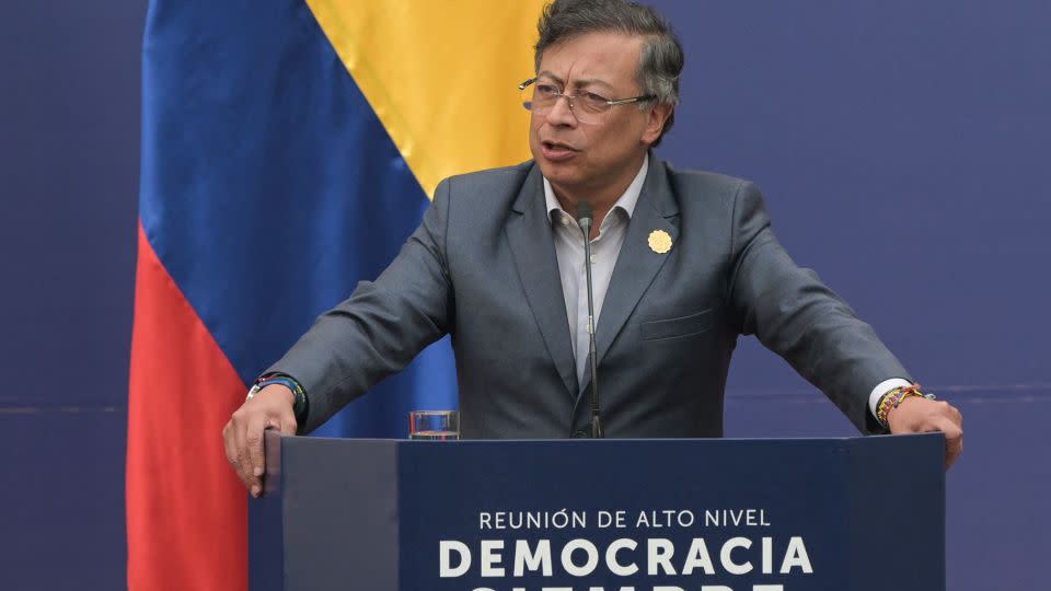 Petro pide ayuda a México por desaparición del cantante B King y critica a EE.UU. por crecimiento de “mafias multinacionales”
