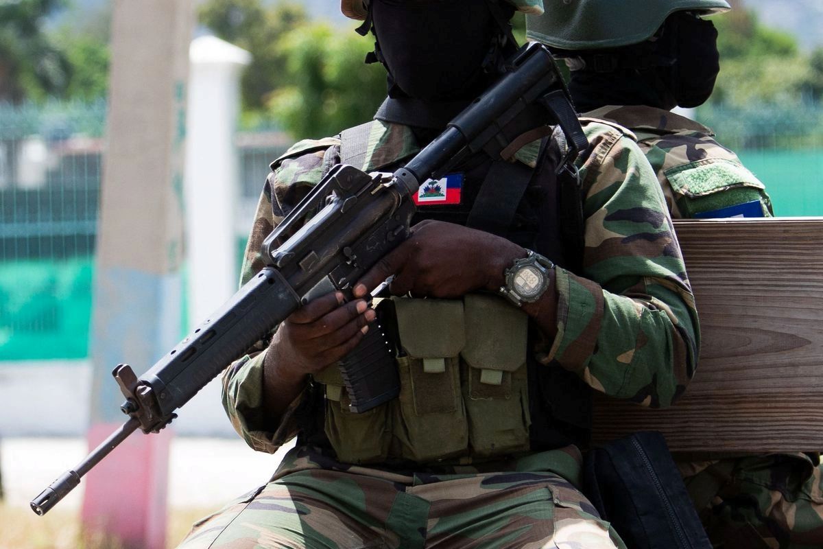 Presidente de Panamá ofrece entrenar en su país a policías haitianos