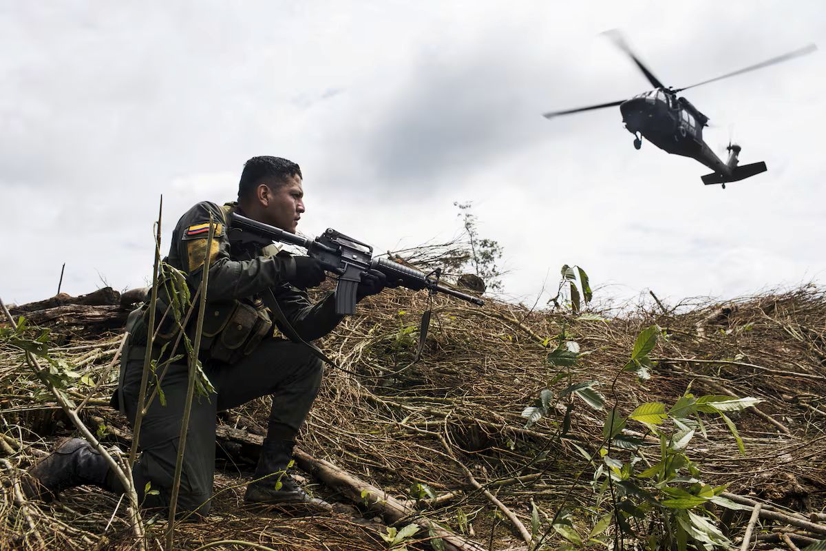 Las cifras de reclutamiento infantil contradicen el supuesto desconocimiento de Petro tras el bombardeo en Guaviare