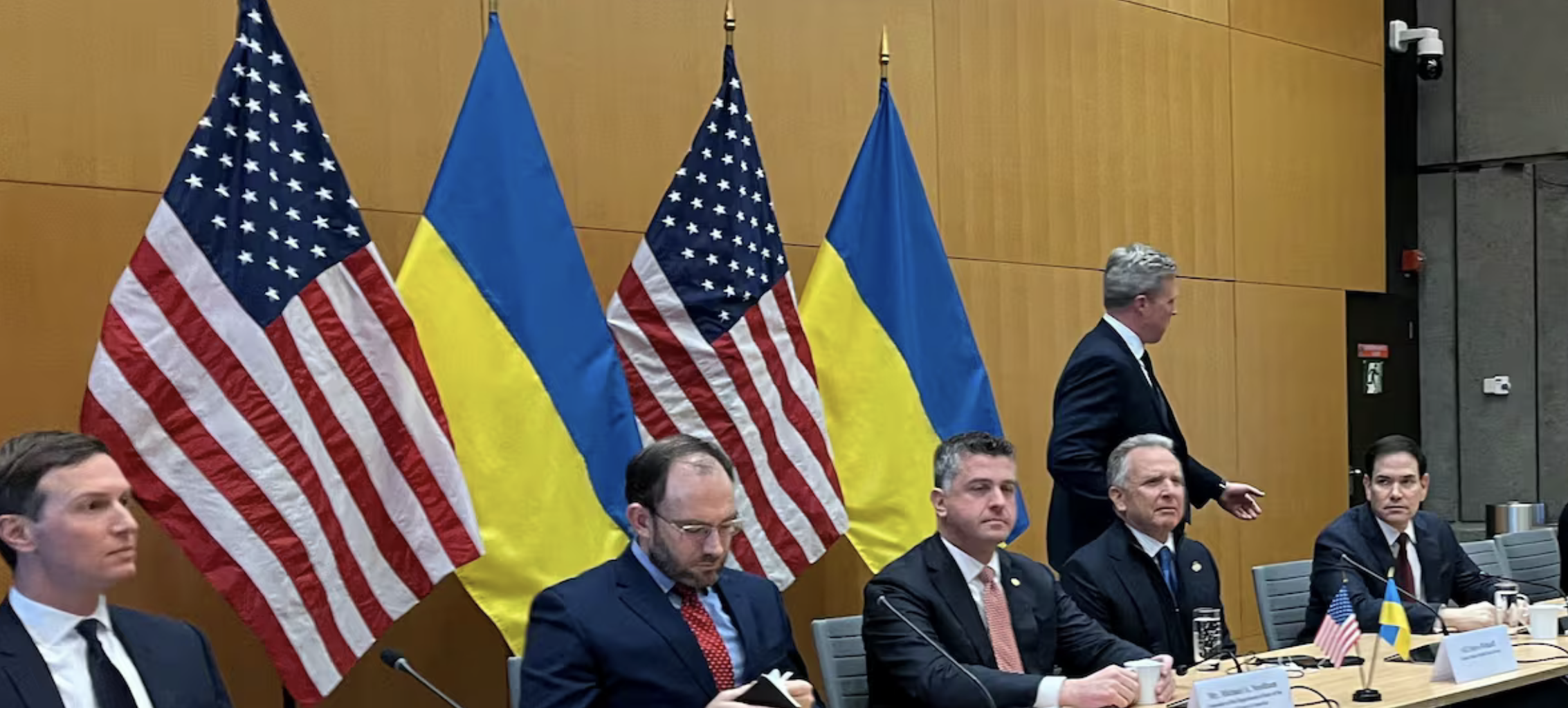 Trump acusa a Zelenski de “desagradecido” ante “los esfuerzos” de EE UU en la guerra de Ucrania