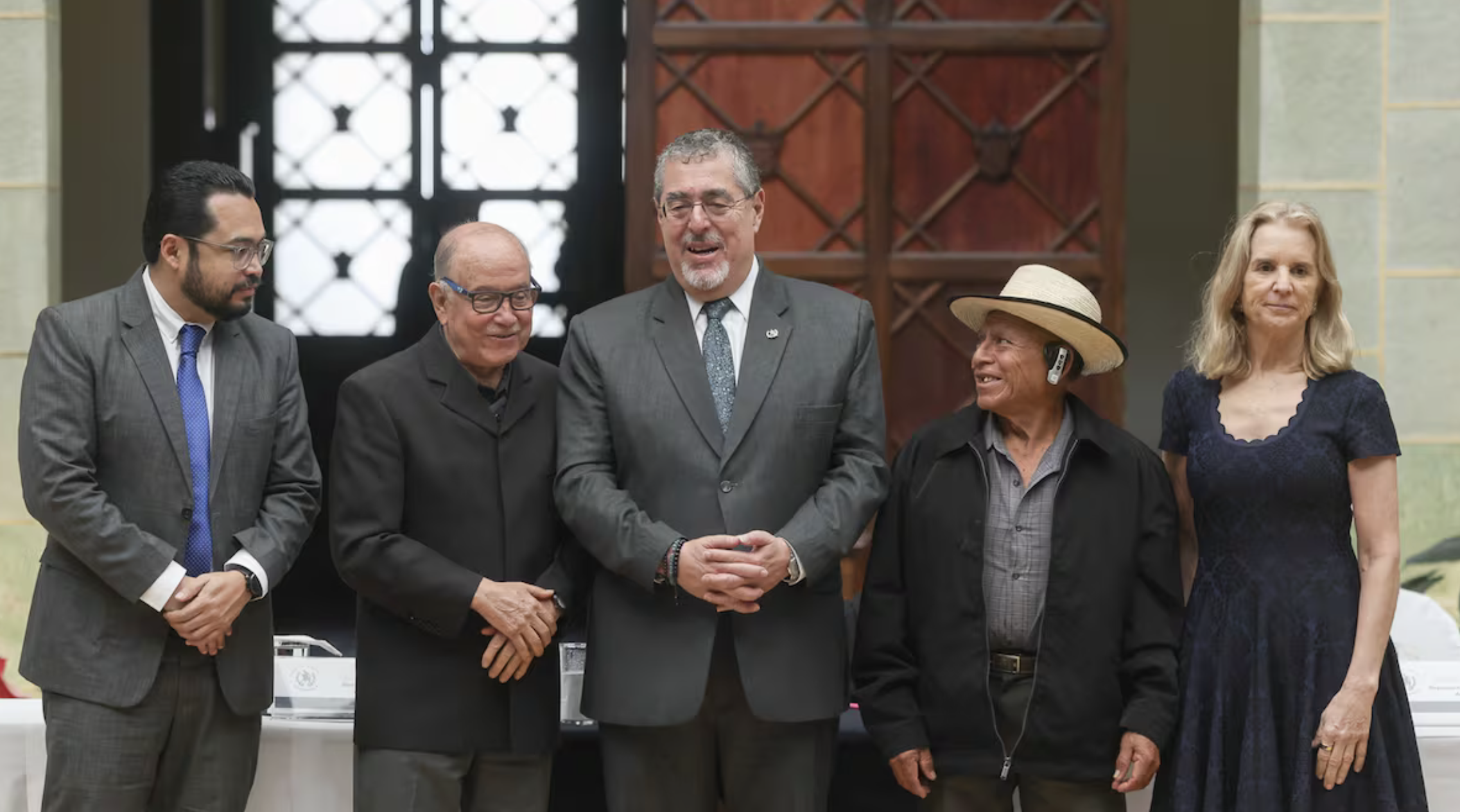 Arévalo pide perdón por desapariciones forzadas durante la guerra civil de Guatemala