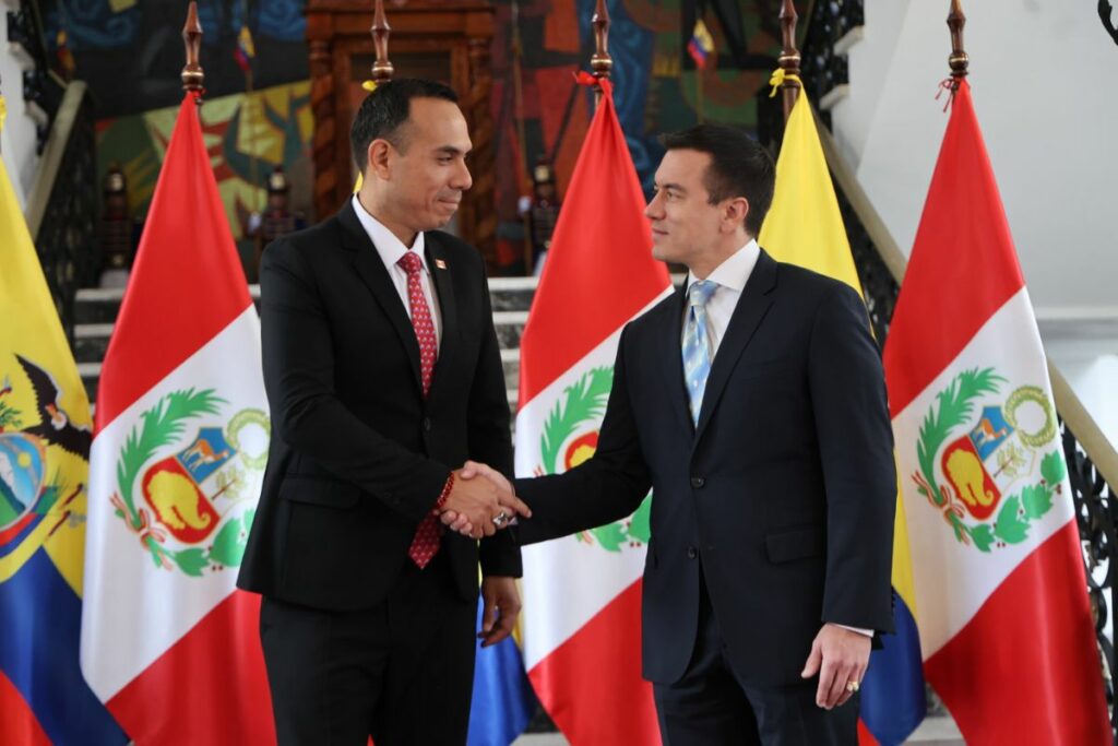 El presidente Daniel Noboa y el presidente de Perú, José Jerí, en Carondelet