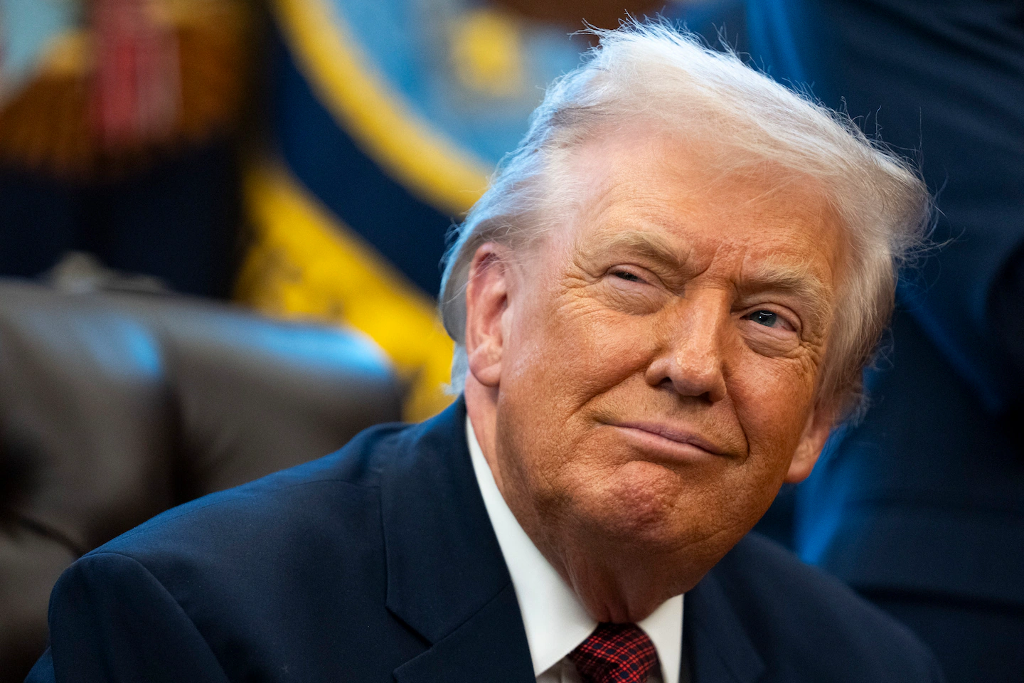 Trump announces $11 billion tariff relief for farmers