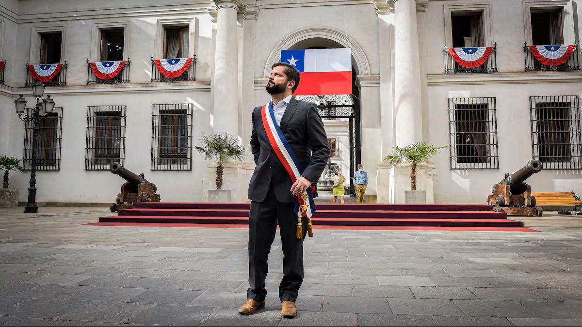 Gabriel Boric comienza a despedirse de La Moneda