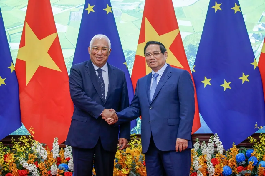 La UE y Vietnam elevan sus relaciones al máximo con el foco en el 5G y las tierras raras