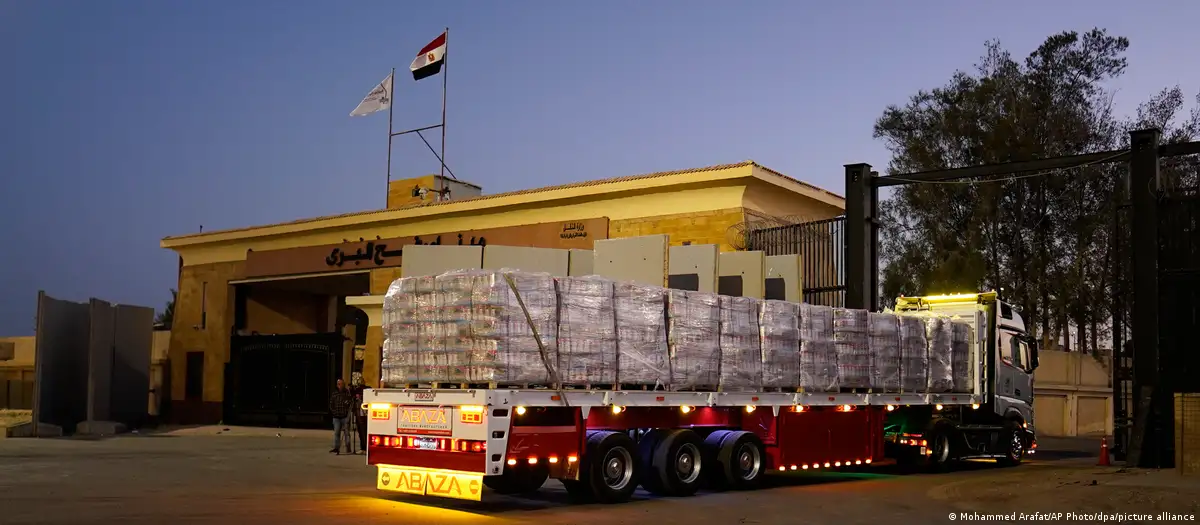 Israel evalúa reabrir Rafah, la salida de Gaza a Egipto