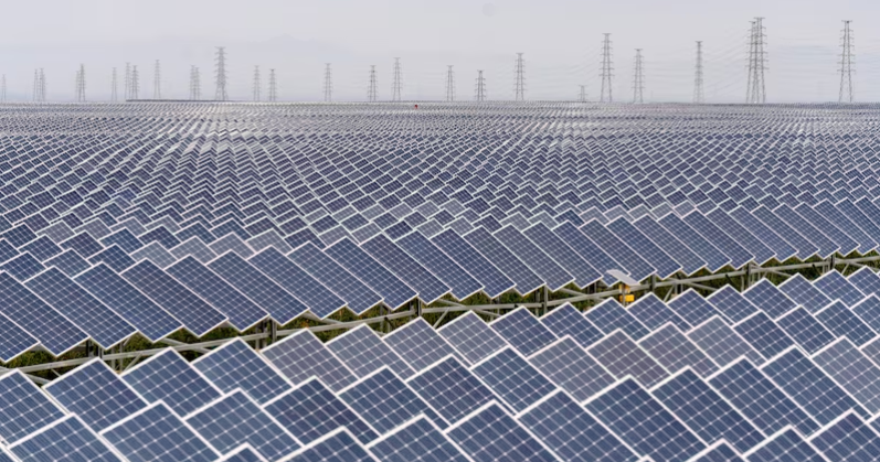 Paneles solares-BLOOMBERG