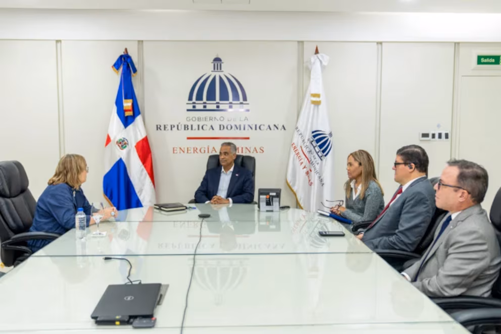 Embajadora suiza reafirma interés en colaboración energética y minera con República Dominicana