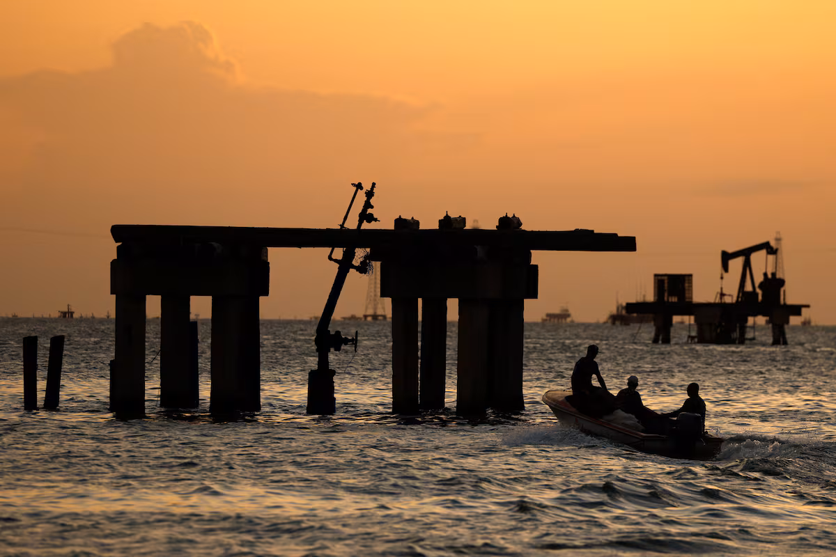 El-chavismo-gira-180-grados-y-entrega-la-gestion-petrolera-a-empresas-privadas