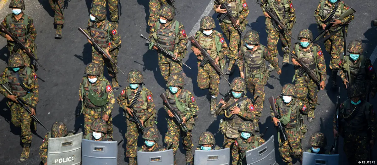 Birmania y Rusia firman un acuerdo de cooperación militar