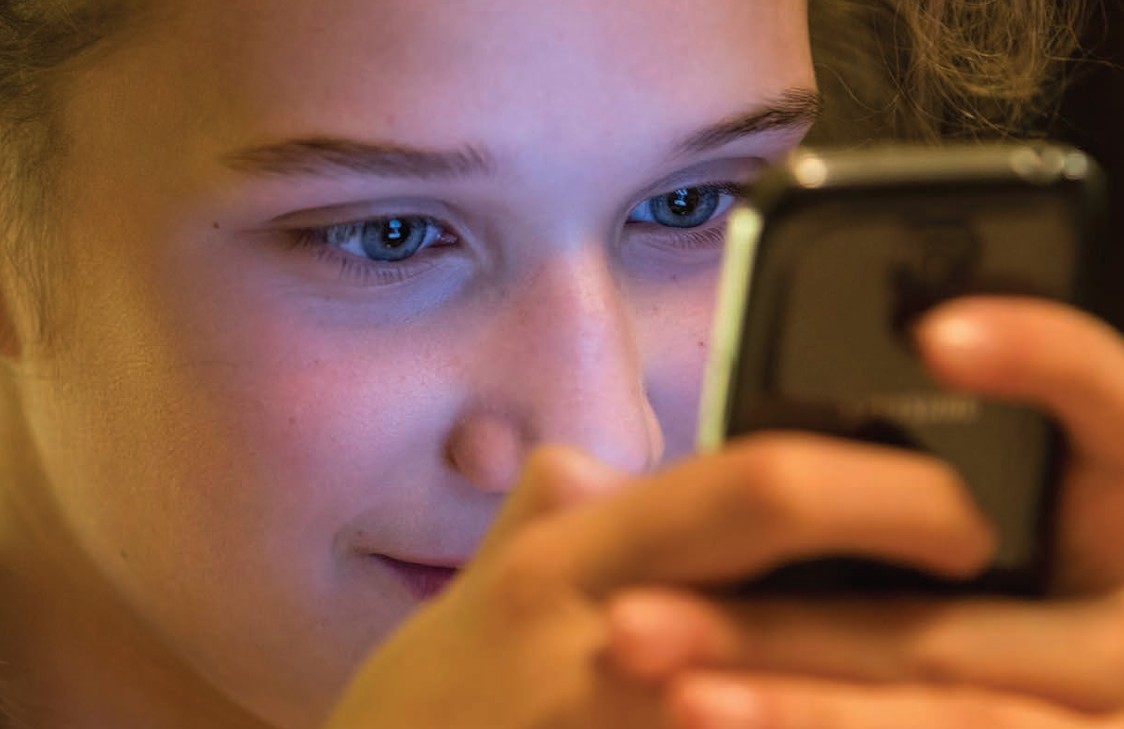 International Evidence on Happiness and Social Media – WHR