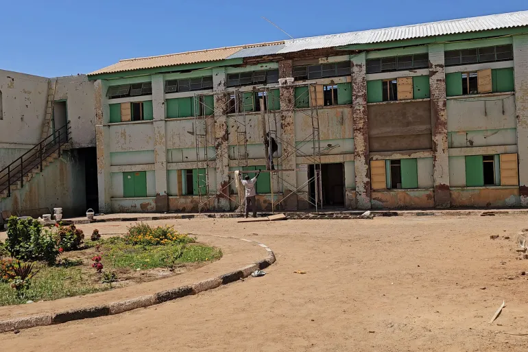 Work under way to repair a part of the Tropical Diseases Teaching Hospital in Omdurman, Sudan