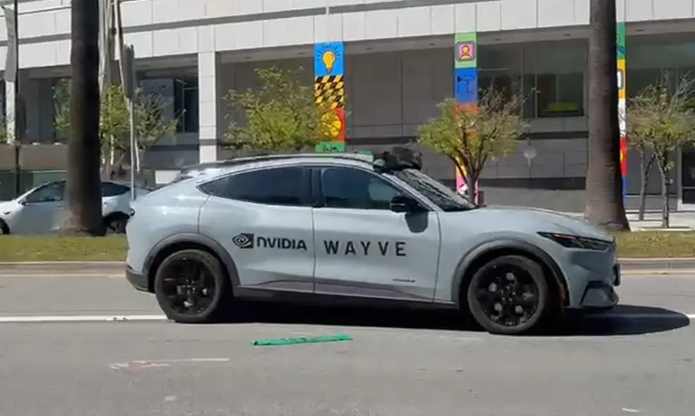 Wayve Wants to Take On Waymo—and Put Self-Driving Tech in Every Car