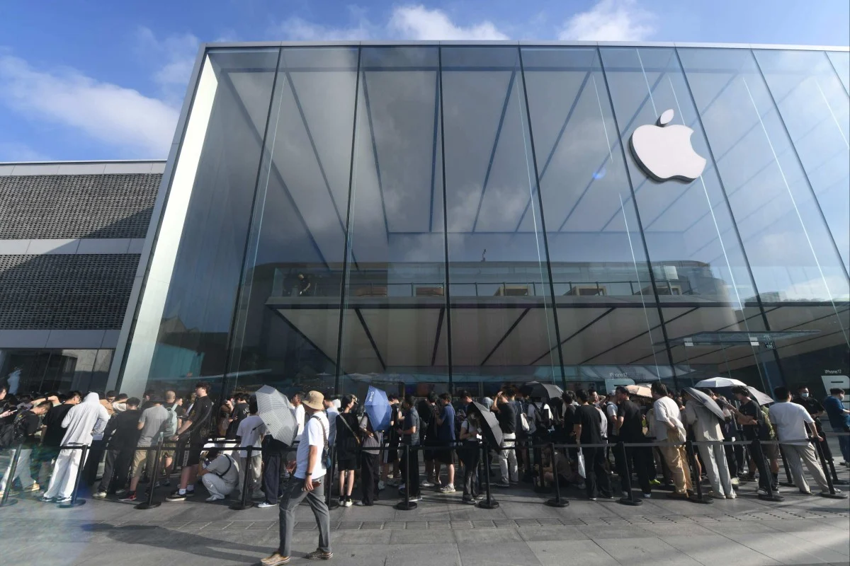 Apple Faces Antitrust Challenge in China Over App Store Fee Structures