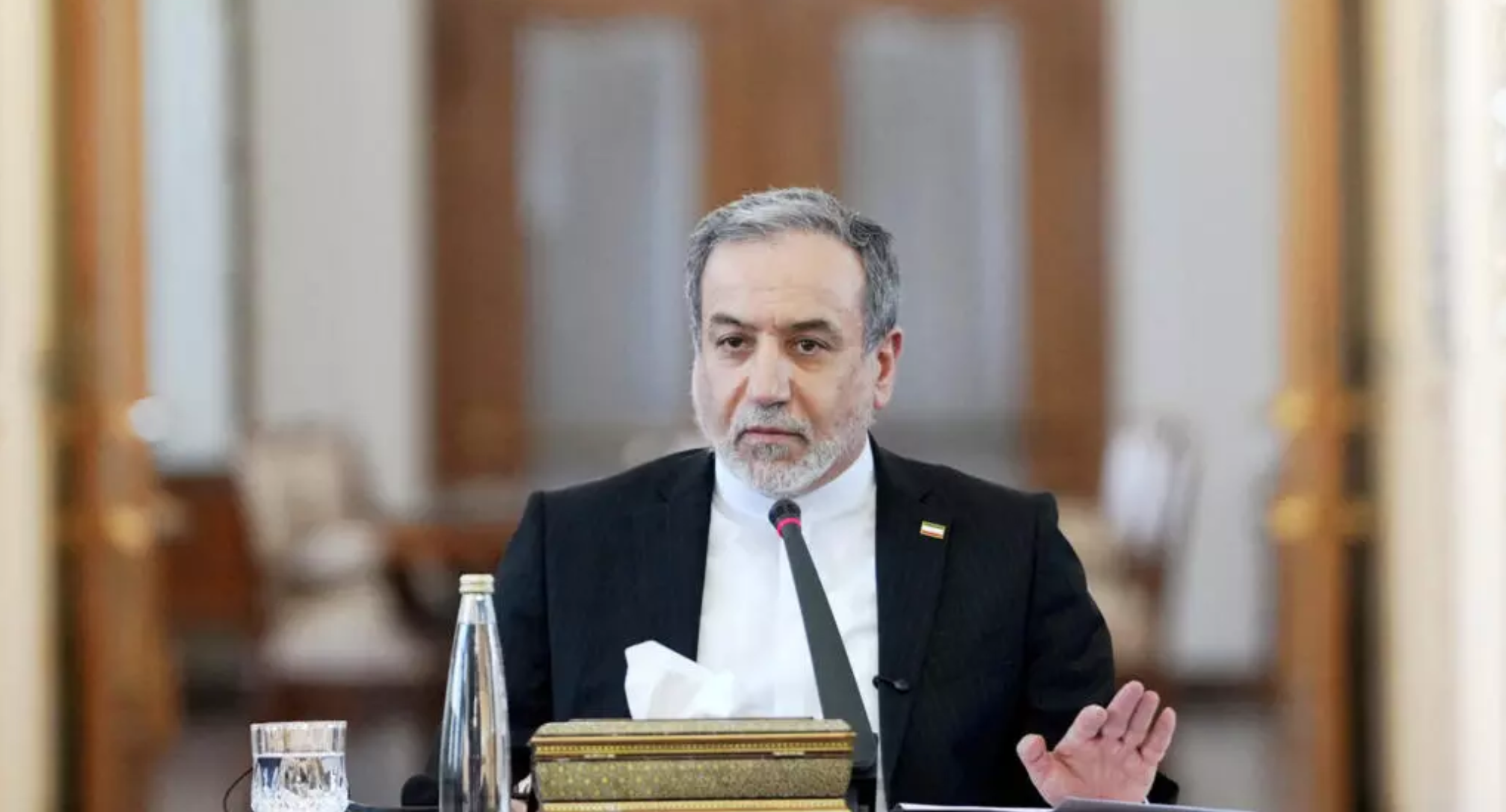 Irán afirma que diálogos con EE. UU. para acuerdo integral incluirán programa nuclear y retiro de sanciones