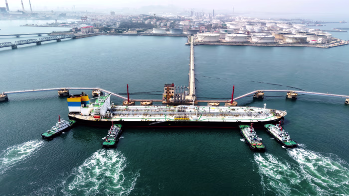 China’s Lower Oil Imports Help Stabilize the Global Economy