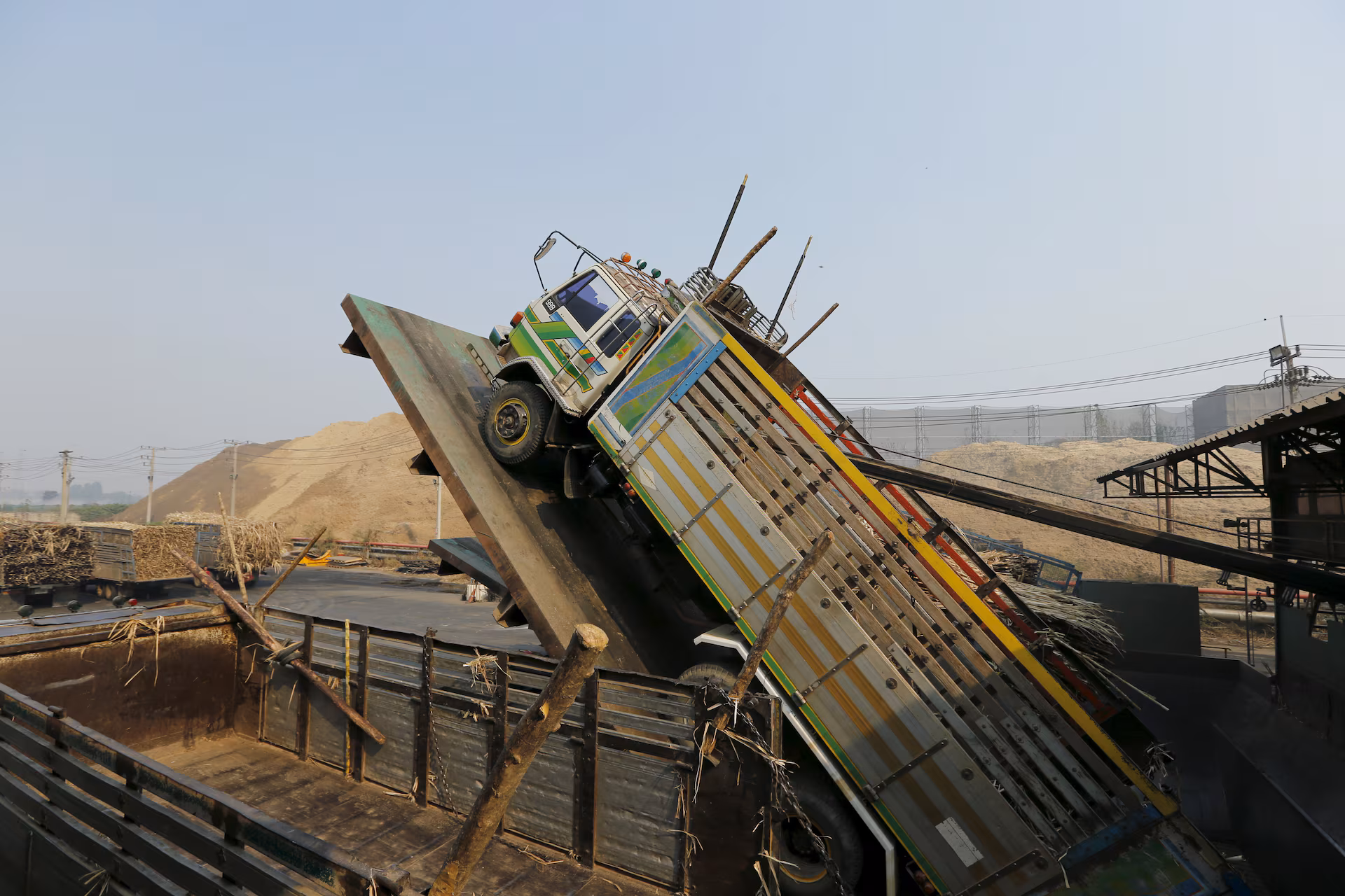 Vietnam extends anti-dumping duties on Thai sugar until 2031