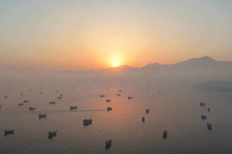 Trump says ship’s “starting to move Through Strait of Hormuz