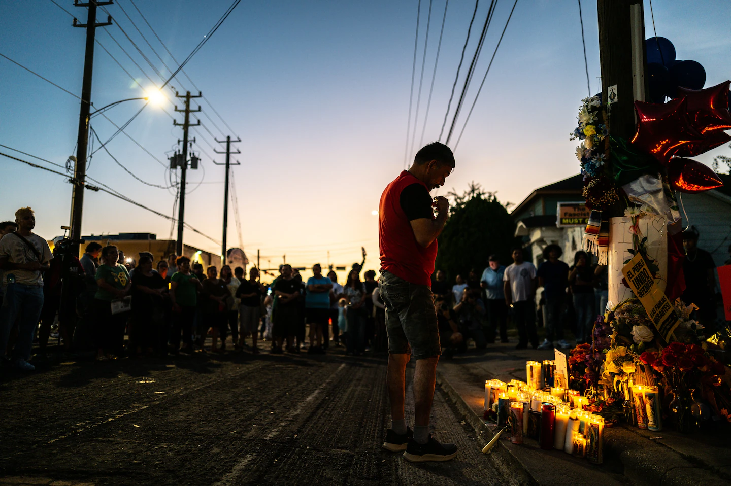 Migrant Witnesses Challenge ICE Account of Fatal Shooting in Houston