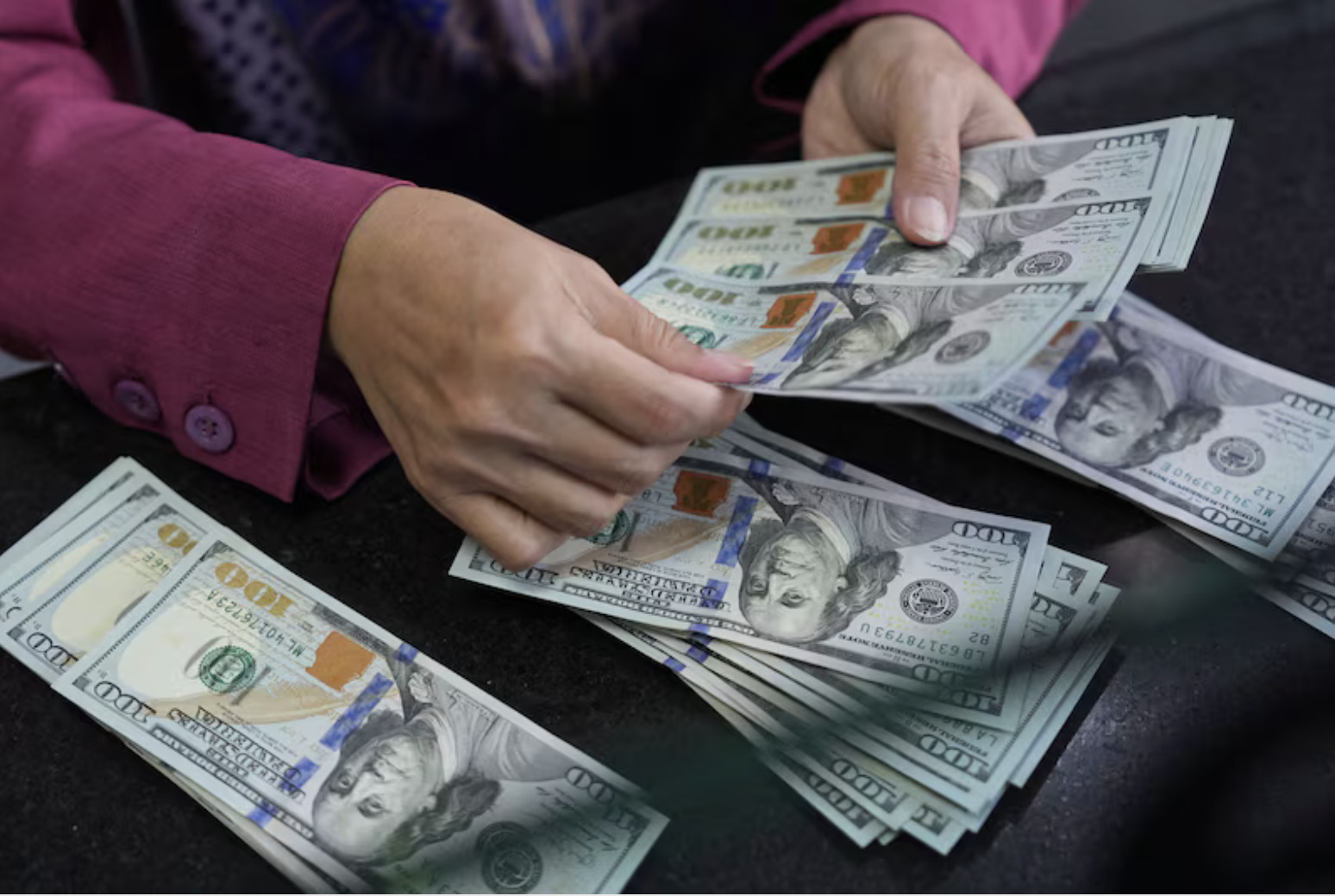 El precio del dólar se debilita en julio y América Latina tiene la moneda más fuerte del mundo
