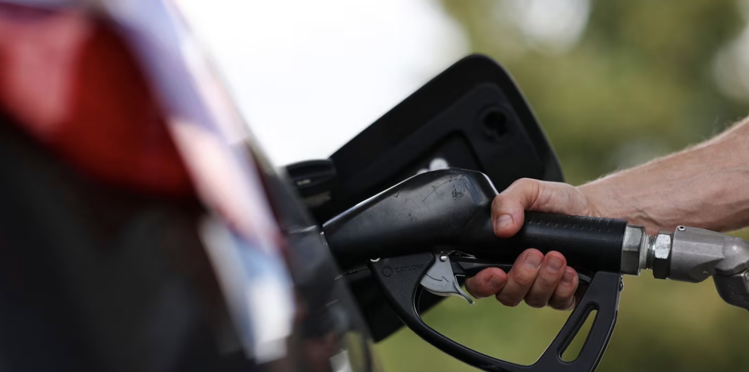 Brent crude oil price surges to 107 dollars per barrel as global market yields spike