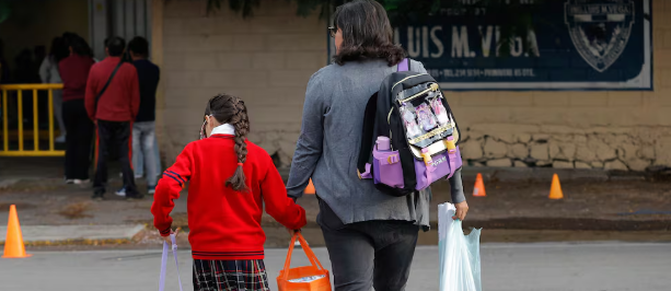 México acentúa su caída en matemáticas en las pruebas PISA de 2025.