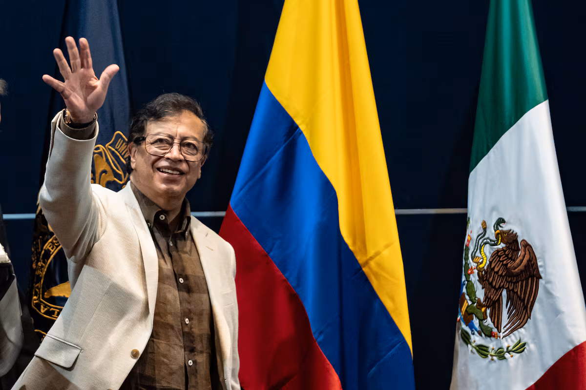Petro Insiste en la Narrativa del Fraude Electoral Durante su Visita a México