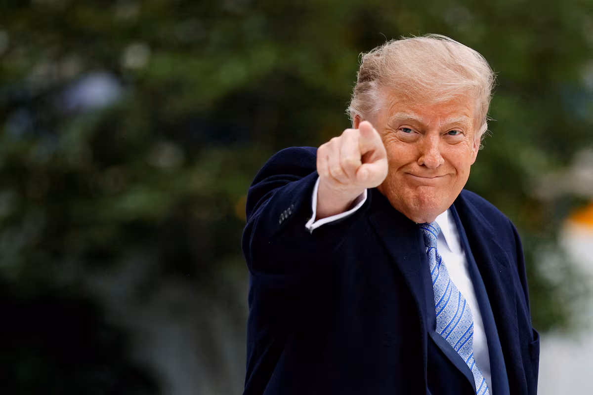 Las Obsesiones de Trump Hunden a los Republicanos en las Encuestas de Noviembre