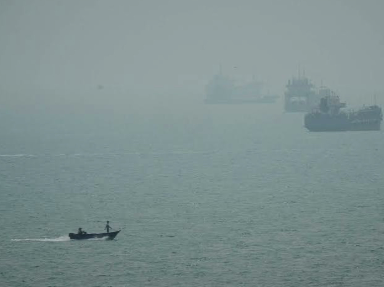 US military says it destroyed 5 more Iranian oil tankers after missile attacks on Navy warship