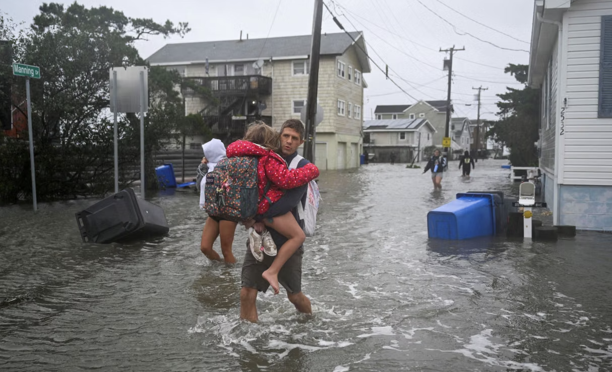 Powerful Storm Lashes US Northeast as Authorities Warn of Major Coastal Flooding