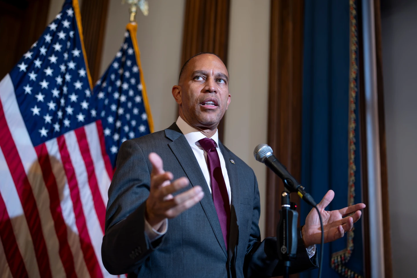 House Democrats Prepare Broad Oversight Agenda if They Regain House Majority