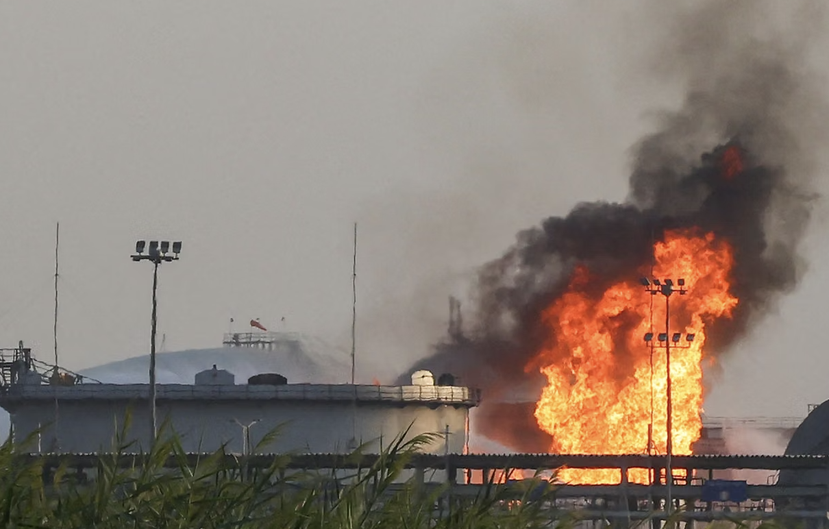 Saudi Arabia Tries to Protect Its Oil Exports Under Houthi Attacks