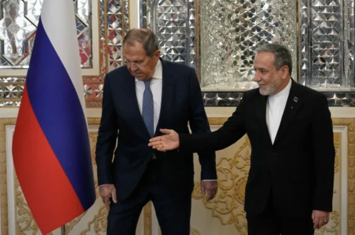 Iran determined to keep uranium amid increased war odds, flurry of meetings