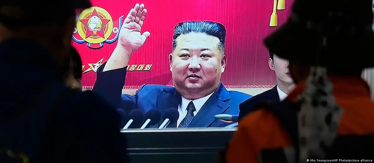 Kim Jong-un viaja a China por un puente recién inaugurado