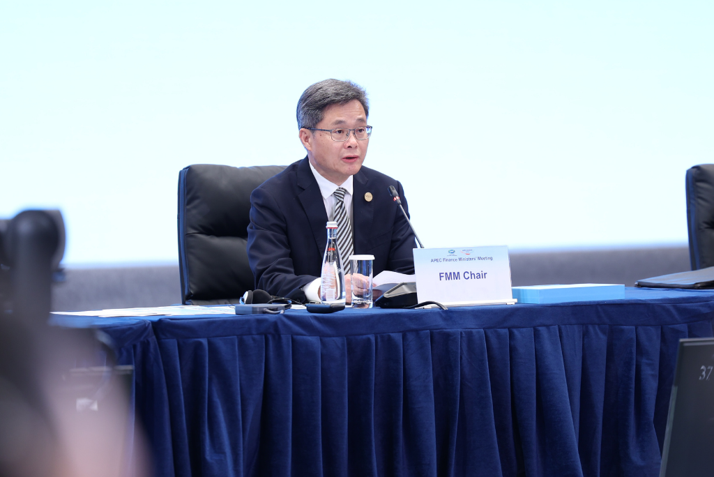APEC Finance Ministers Seek Growth Amid Uncertainty